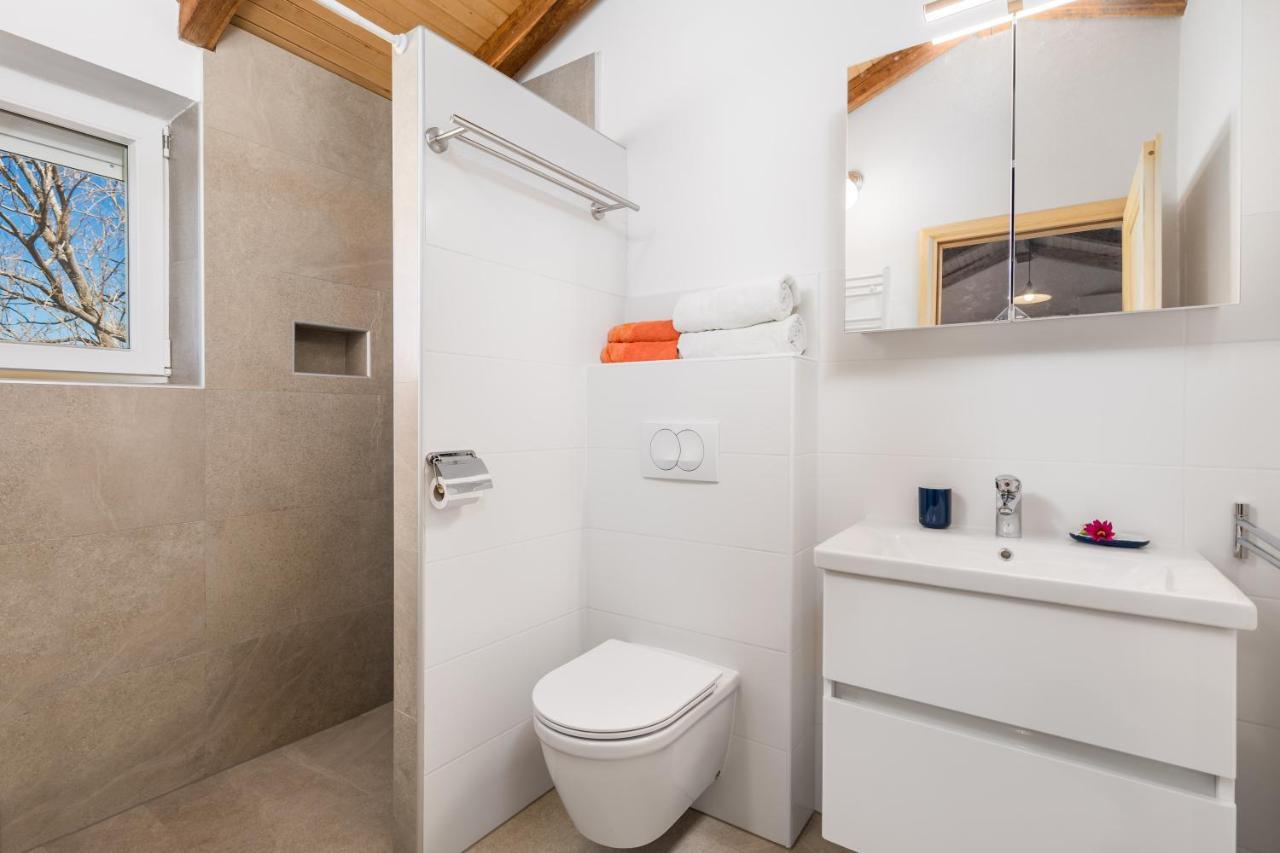 Apartment Ursula Лопар Екстериор снимка